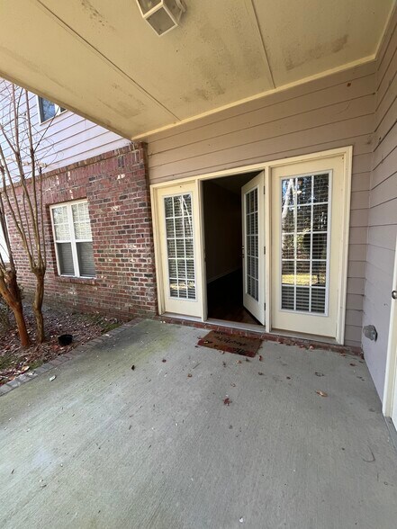 Building Photo - 532 Lionshead Rd