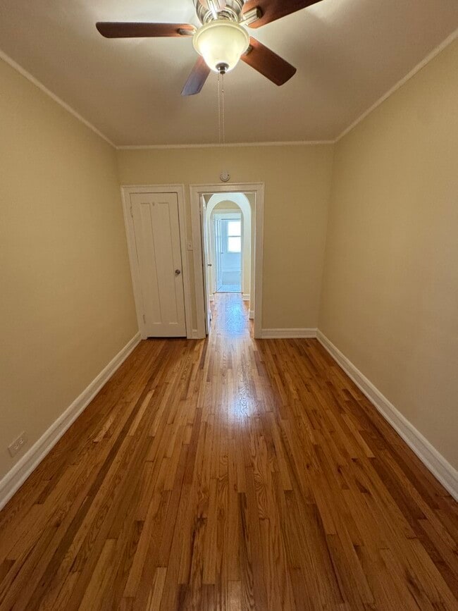 Building Photo - 6214 N Mozart St