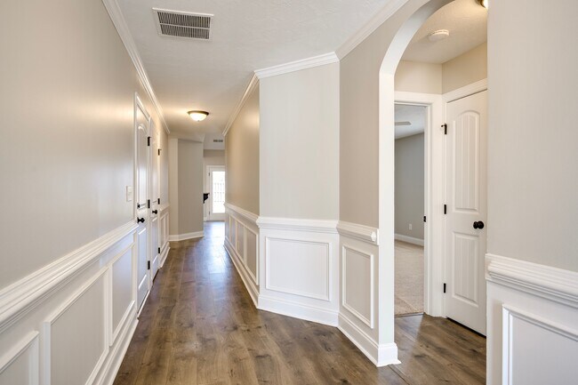 Building Photo - 635 Shipley Ave