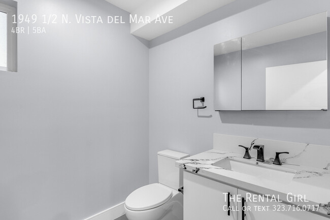 Building Photo - 1949 1/2 N. Vista del Mar Ave-
