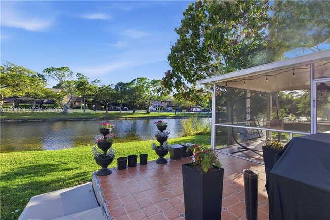 Building Photo - 3810 NW 23rd Pl