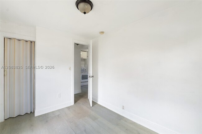 Building Photo - 5714 NW 21st Ave