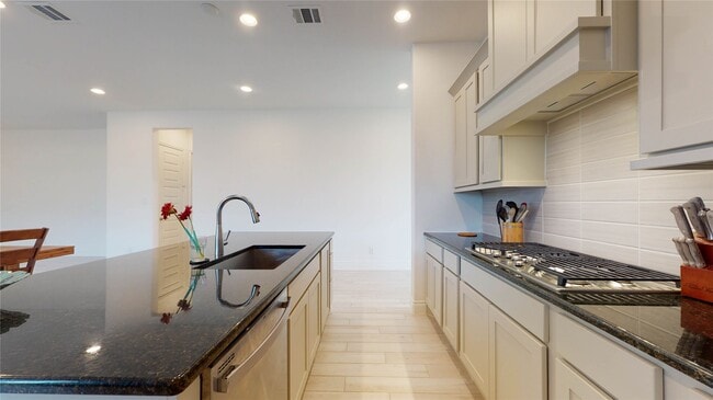 Building Photo - 19034 Paso Fino Pr Ln