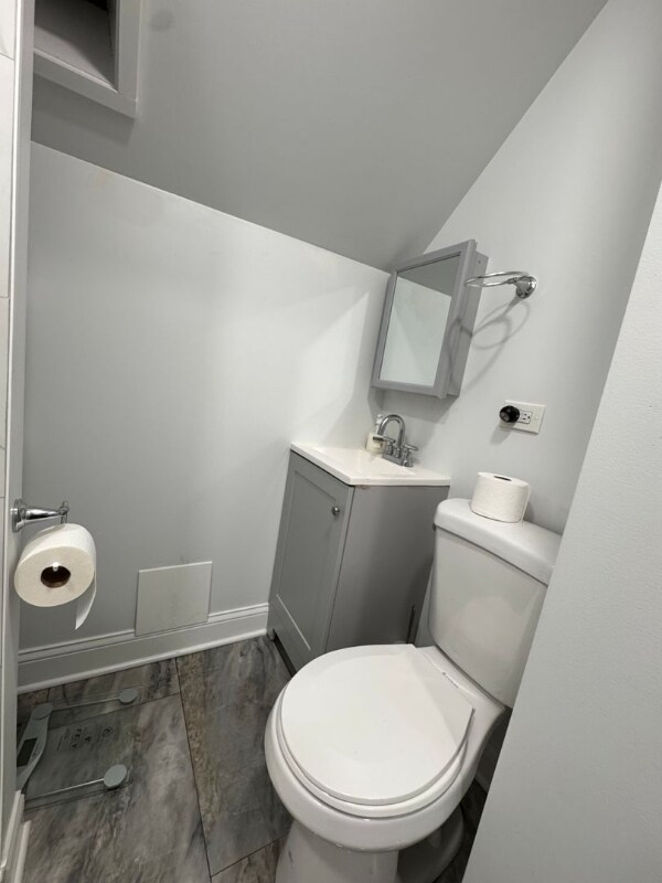 Building Photo - 3111 N Clifton Ave