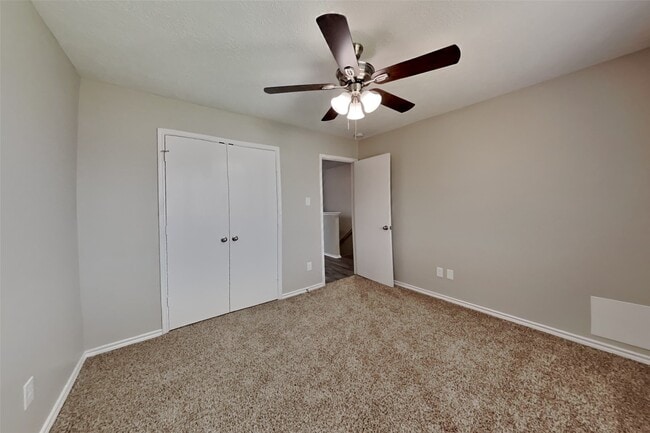 Building Photo - 33326 Cottonwood Bend