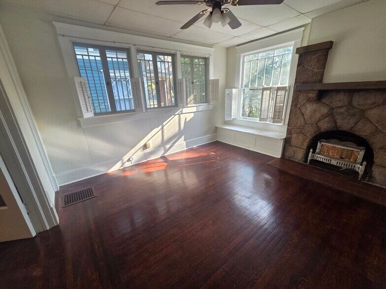 Bench seating with storage and lots of windows - 974 N Highland Ave NE