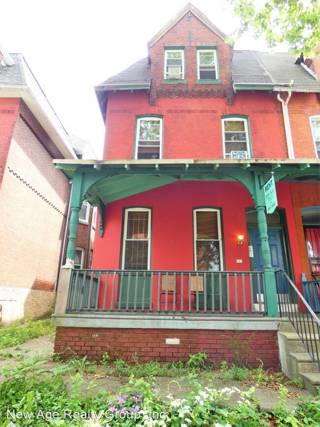 Primary Photo - 833 N Preston St