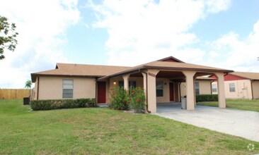 Building Photo - 2/2 Duplex for Rent in East Orlando