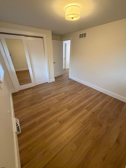 Building Photo - 157 Marine Dr