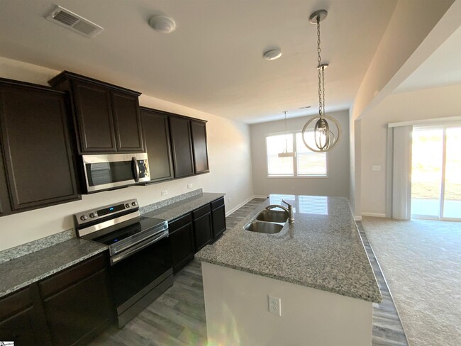 Building Photo - 16 Corsica Ct