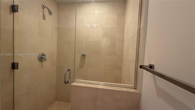 Building Photo - 1060 Brickell Ave