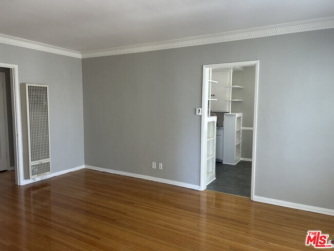 Building Photo - 4054 Madison Ave