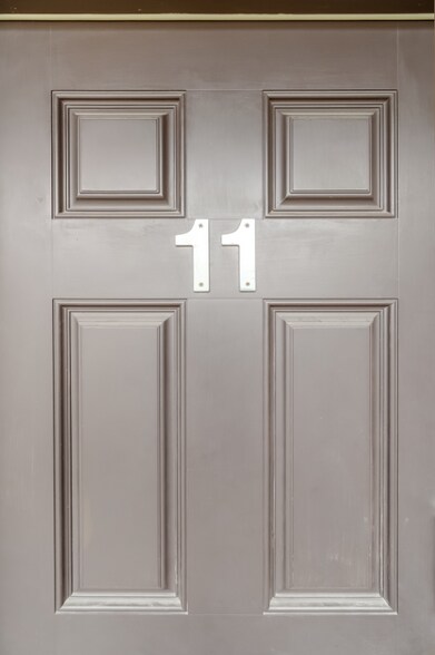 Building Photo - 718 N Floral St