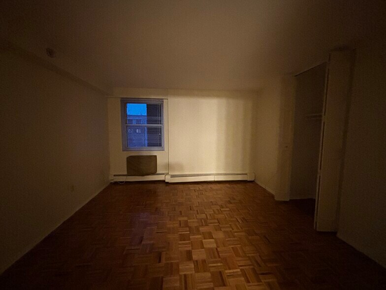 Building Photo - 109 Babcock St