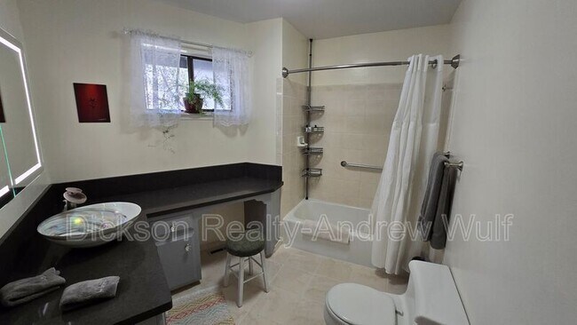 Building Photo - 22882 Carriage Dr