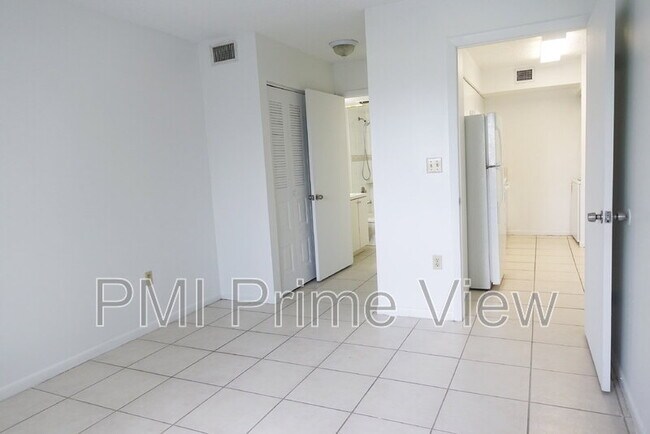 Building Photo - 15221 SW 80th St