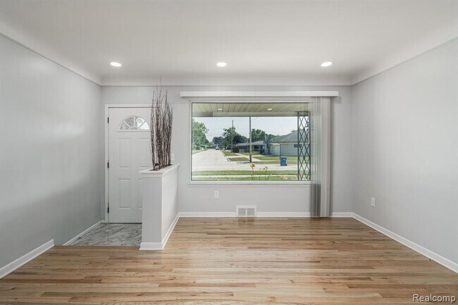 Building Photo - 13103 Iowa Dr