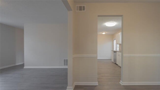 Building Photo - 6218 Creekford Ln