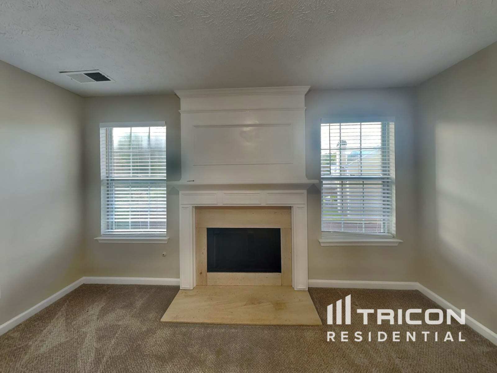 Building Photo - 203 Woodcreek Way