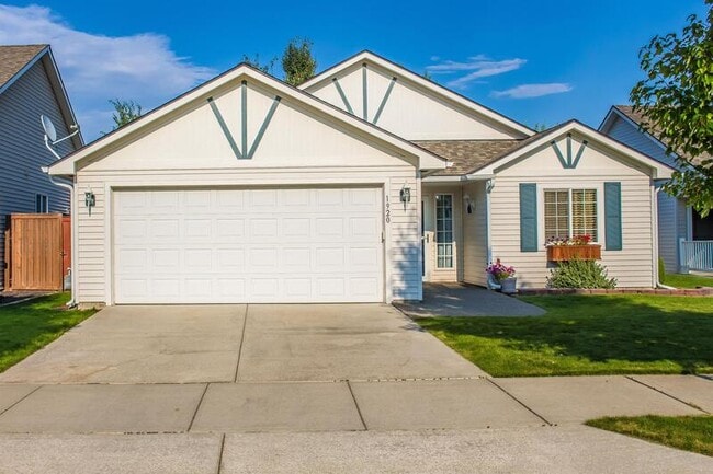 Building Photo - 1920 N Cavalier Rd