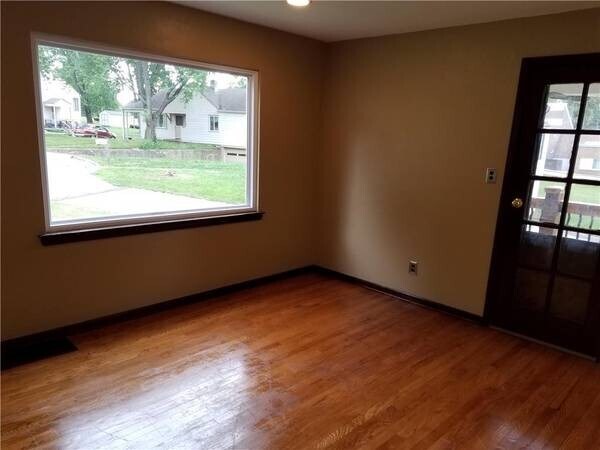 Building Photo - 1120 NE Davidson Ct