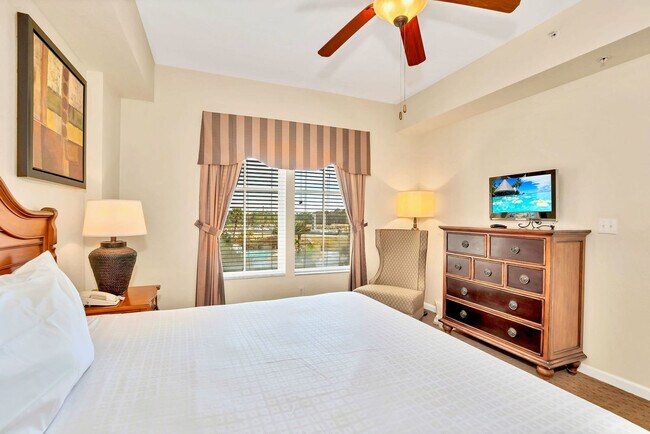 Building Photo - 8113 Resort Village Dr