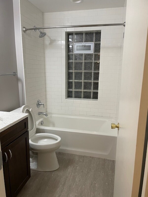 Building Photo - 514 School St