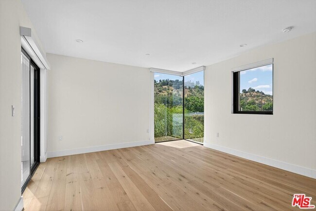 Building Photo - 2412 Eads St