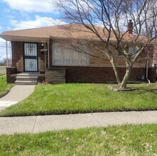 Building Photo - Cute Ranch Home! Coming May 2025!