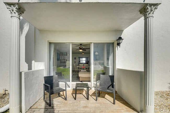 Building Photo - 1926 Ocean Shore Blvd