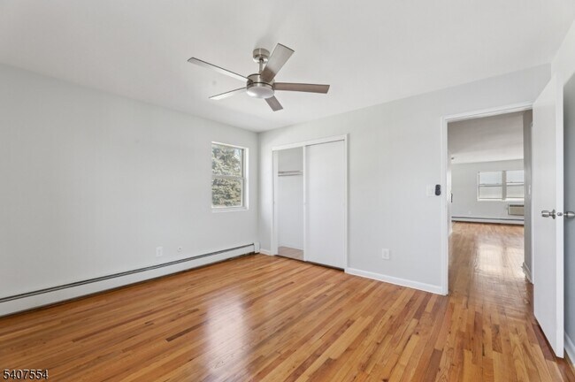 Building Photo - 94 Park Ave