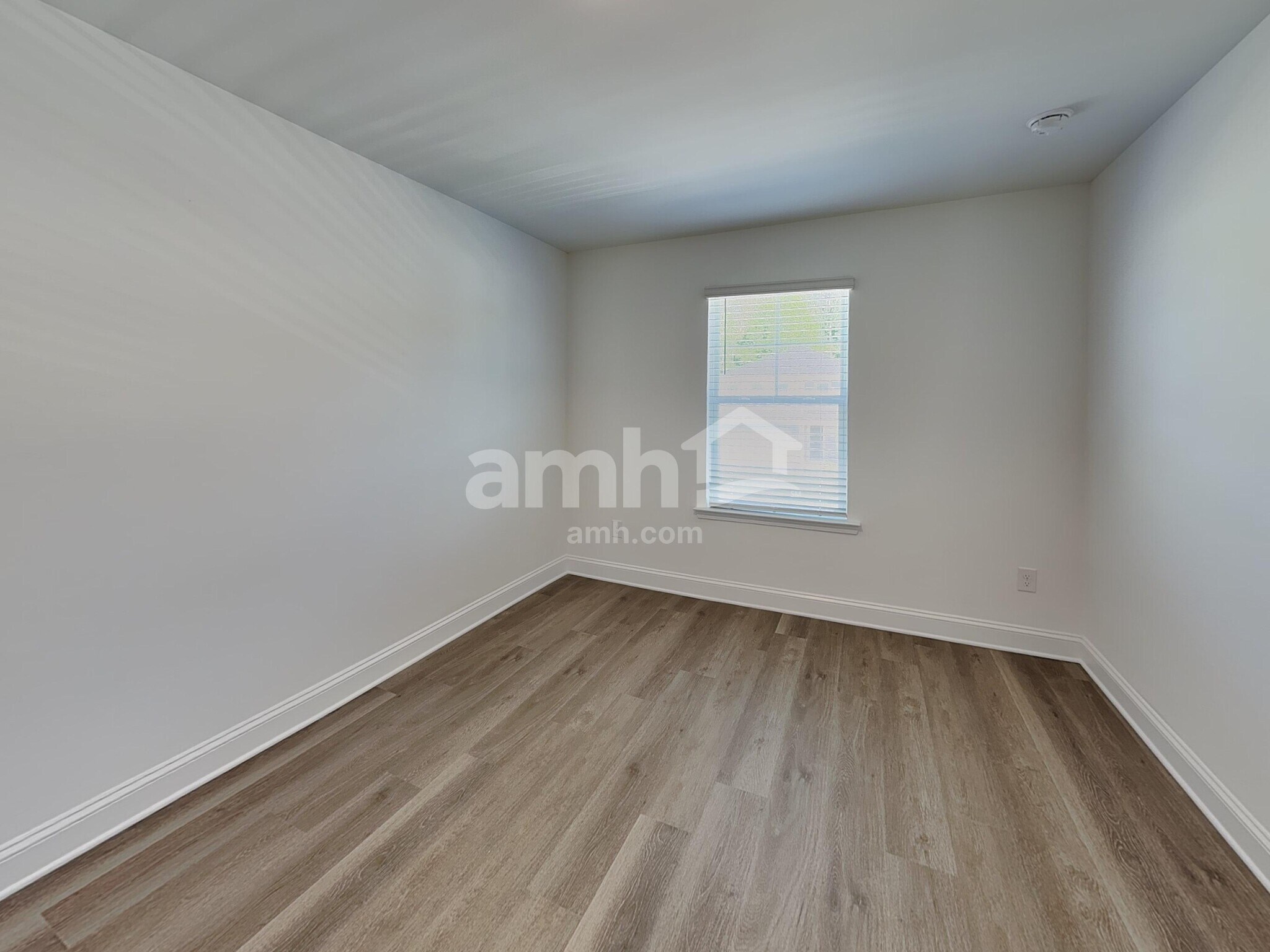 Building Photo - 1216 Livengood Wy
