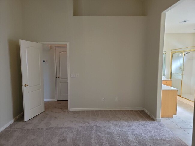 Building Photo - Freshly Updated 2 Bedroom Home in Washington!