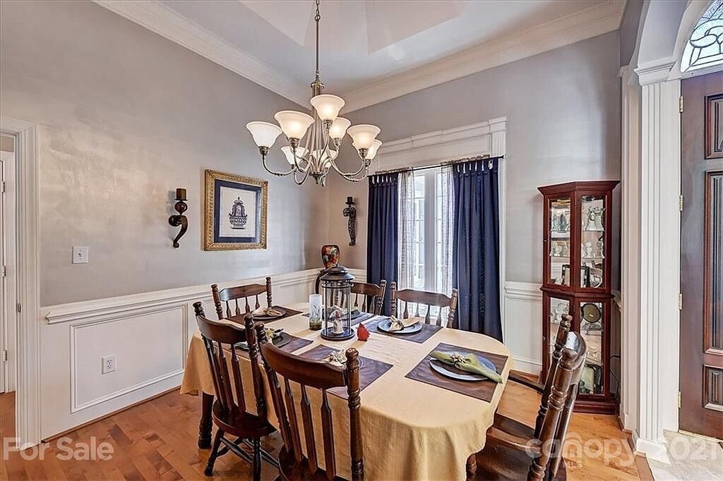 Building Photo - 2427 Mt Isle Harbor Dr