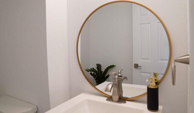 Building Photo - 3750 Galt Ocean Dr