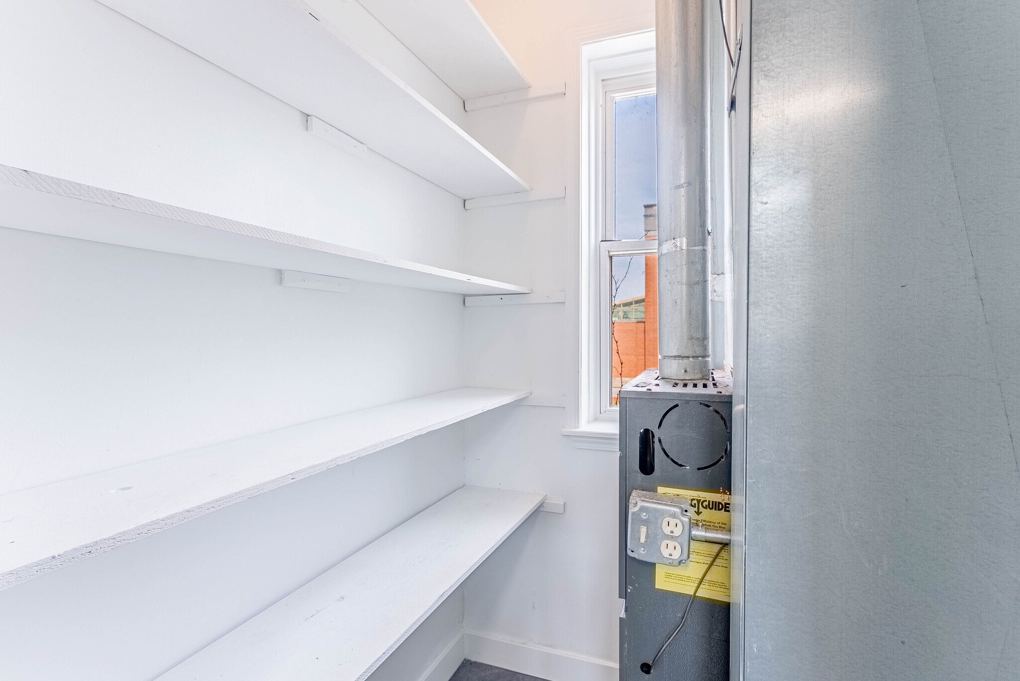 Building Photo - 7630 N Marshfield Ave