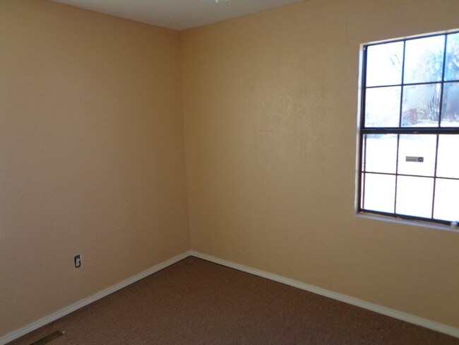 Building Photo - 2213 NW 28th St