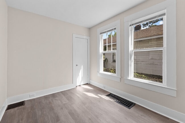 Building Photo - 2028 Avenue V