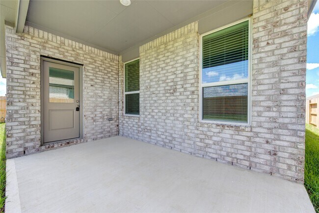 Building Photo - 16222 Chestnut Hvn Ln