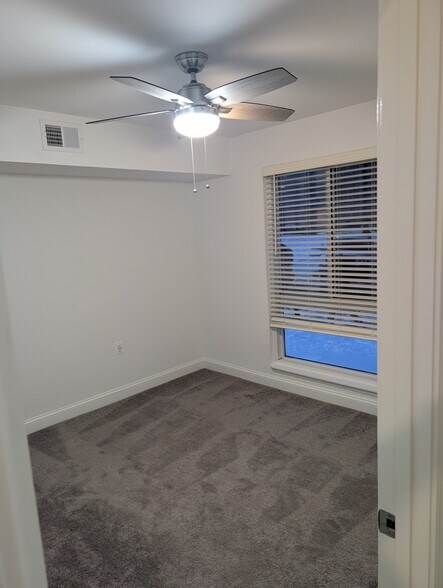 Building Photo - 8125 Heatherton Ln