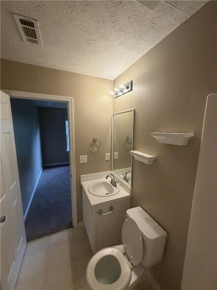 Building Photo - 92 Timber Ridge Dr
