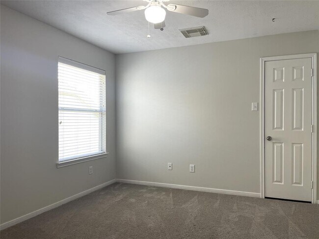 Building Photo - 6411 Virginia Fields Dr