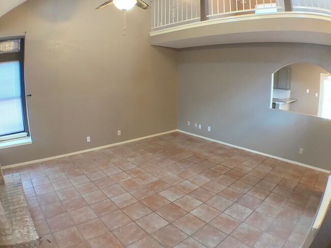 Building Photo - Northeast El Paso 3 bed with Refrig A/C an...