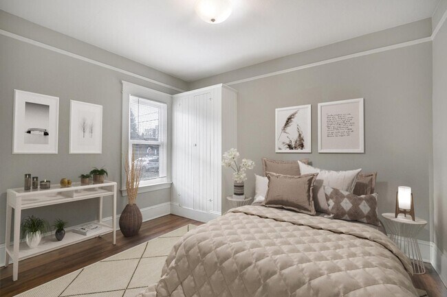 Building Photo - 5324 N Maryland Ave