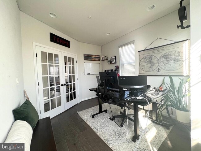 Building Photo - 3501 Landing Way