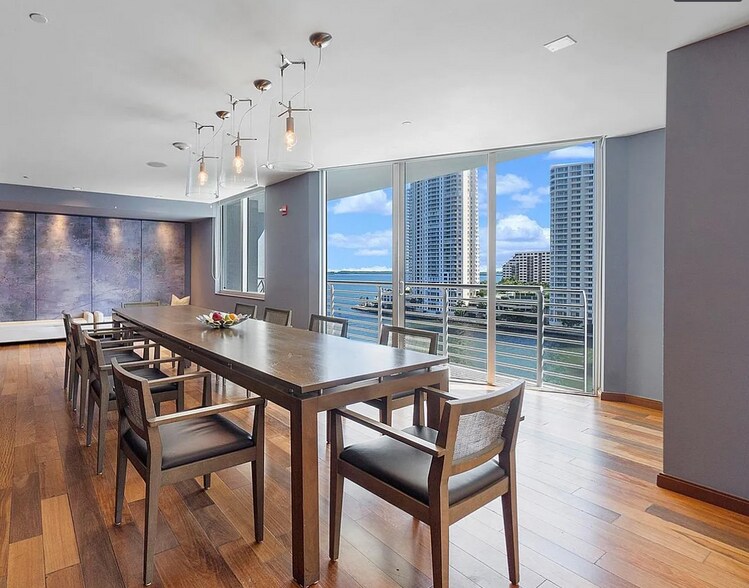 Building Photo - 325 S Biscayne Blvd