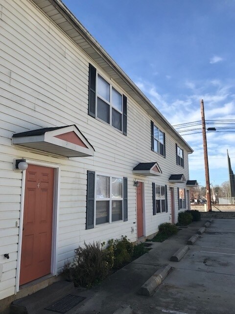 Building Photo - 650 S Main St