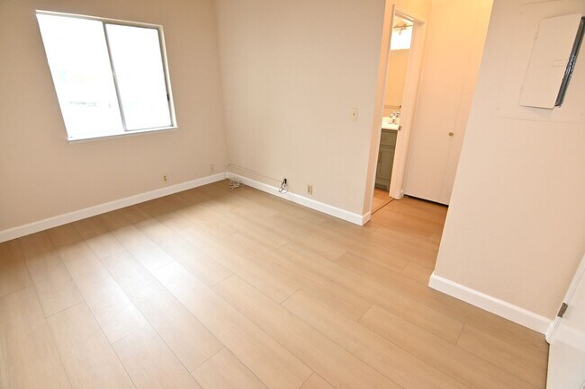 Building Photo - 1034 Summermist Ct