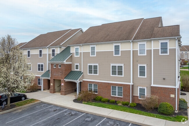 Building Photo - Country Club Apartments