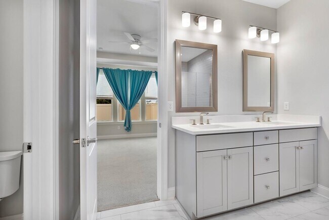 Building Photo - 147 Cool Spgs Ave